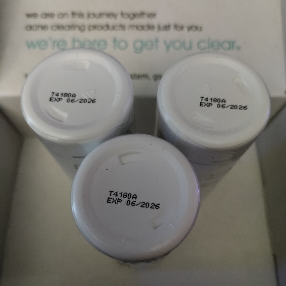 Proactiv Renewing Cleanse 3 pc acne treatment 6 FL. oz. - Picture 2 of 4